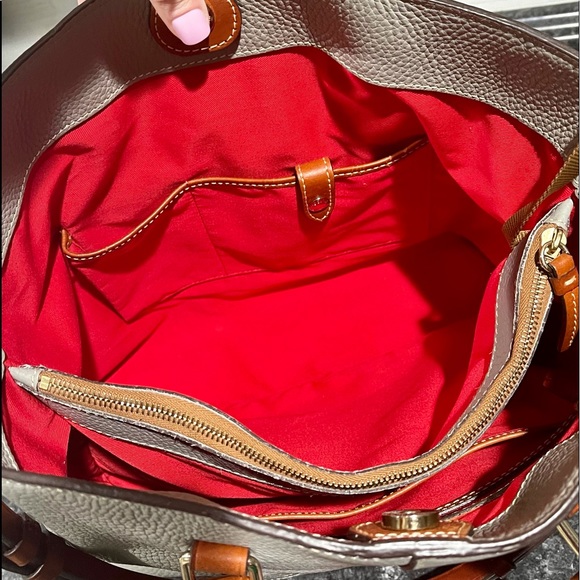 Dooney & Bourke Lg Chelsea Satchel - Picture 13 of 13